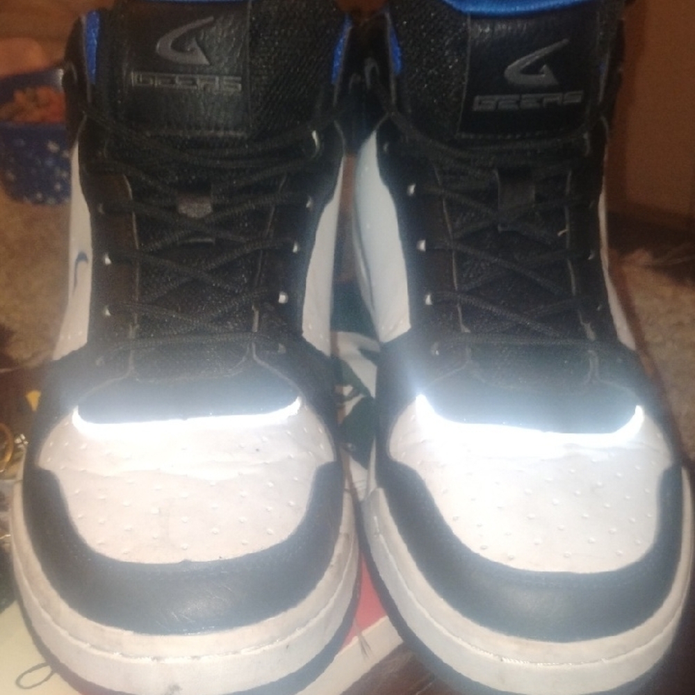 2 Pairs Of Men's Athletic Shoes - Picture 2 of 6